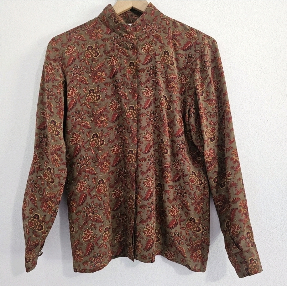Vintage โข 100% Silk Floral Blouseโ